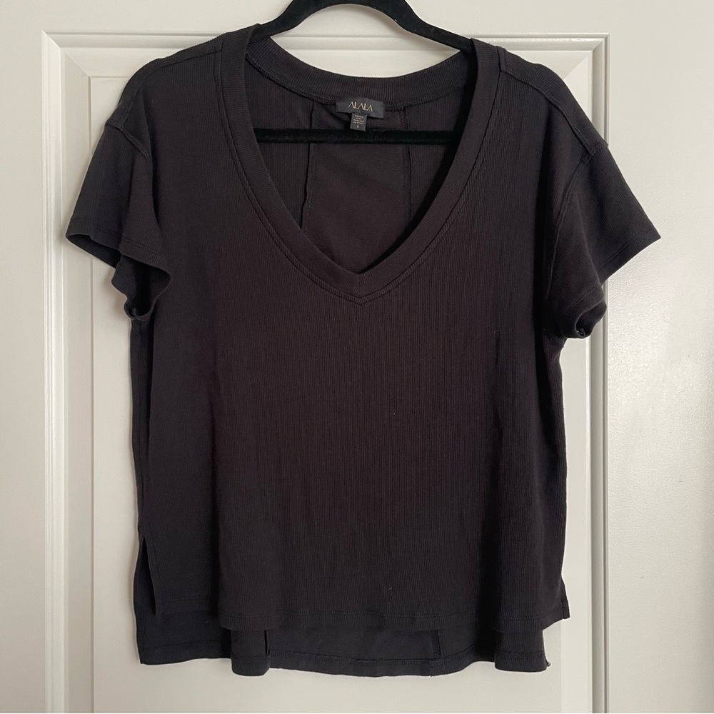 Alala Black‎ V-Neck Short Sleeve Tee Super Comfortable Soft